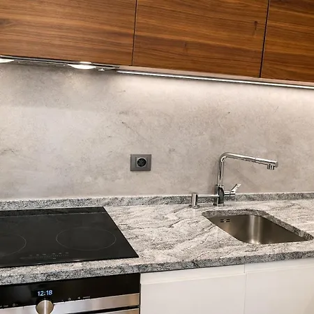 Апартаменты Luxury 65m - Private Terrace Прага