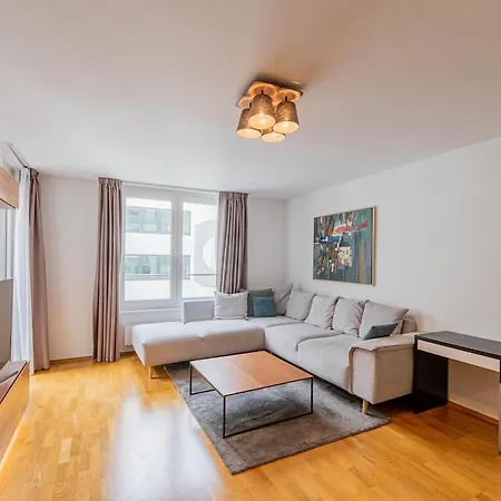 Luxury 65m - Private Terrace Апартаменты