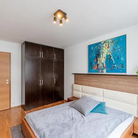 Luxury 65m - Private Terrace Apartment Prague