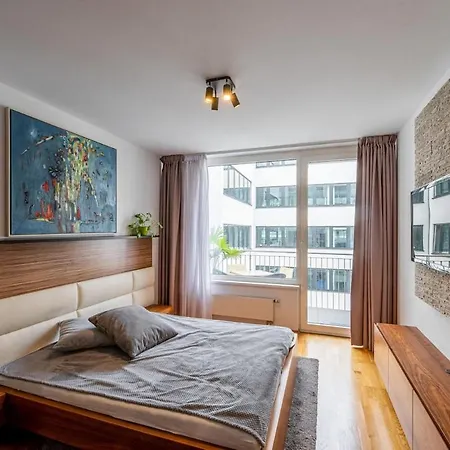 Luxury 65m - Private Terrace *