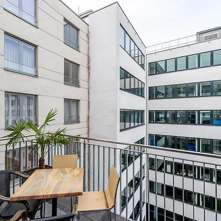 Luxury 65m - Private Terrace * Prague